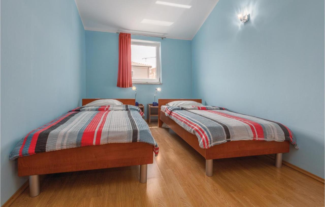 Nice Apartment In Kastel With Kitchen Ngoại thất bức ảnh